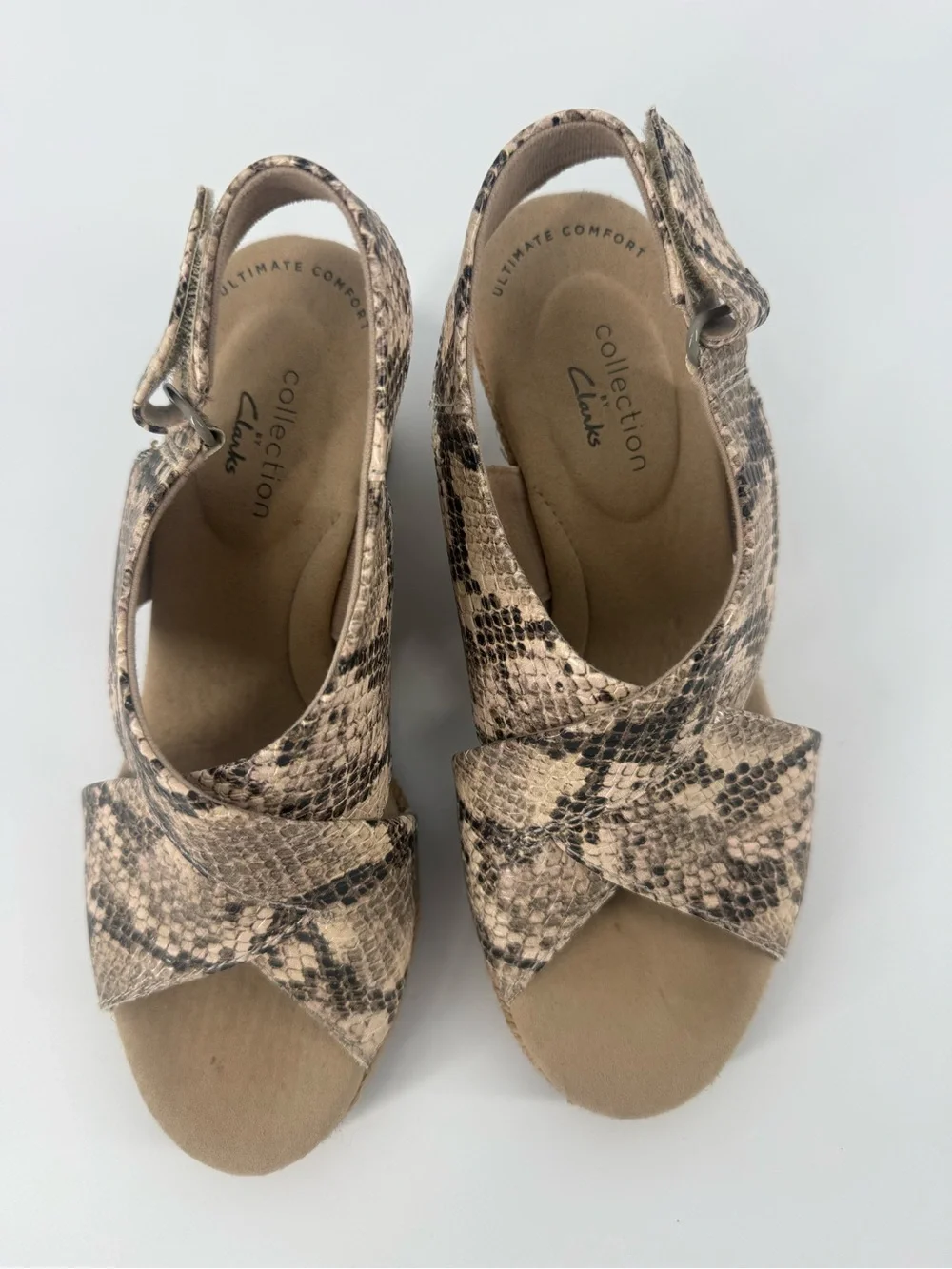 Clarks Lafley Alaine Snake Print Wedge Sandals Shoes Size 5.5 M 5 1/2 EUC Taupe